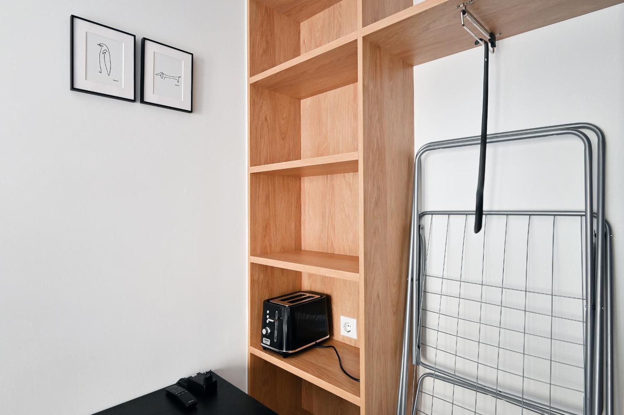 Lovely Studio Apartment In The Heart Of Riga Exterior photo